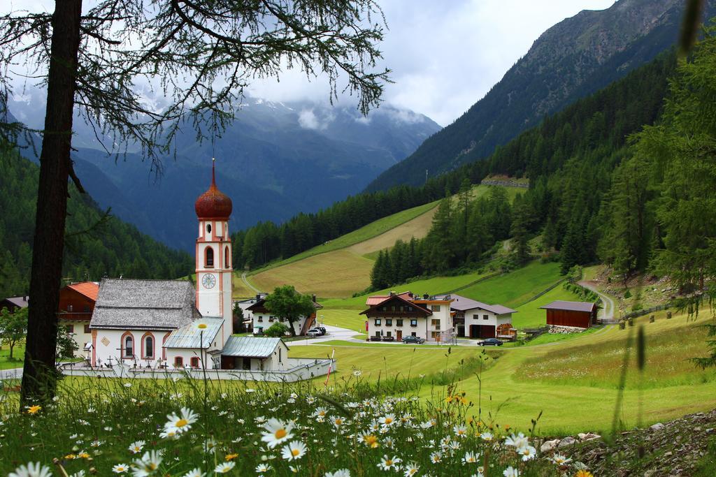 Haus Alpina & Landhaus Schoepf Лангенфельд Экстерьер фото